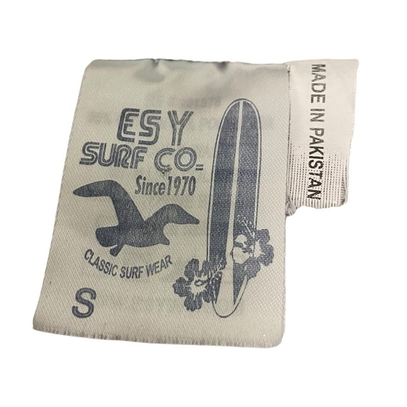 ESY SURF COMPANY - SIZE SMALL - SOFT HEATHERED GRAY WITH LARGE FRONT LETTERS B22 - Picture 8 of 9